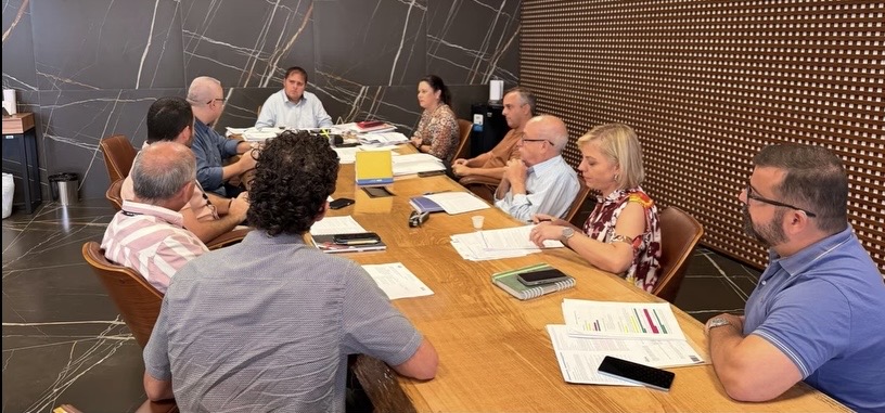 FUNIR MARCA PRESENÇA EM REUNIÃO COM GESTORES DA ADMINISTRAÇÃO MUNICIPAL DE UBÁ